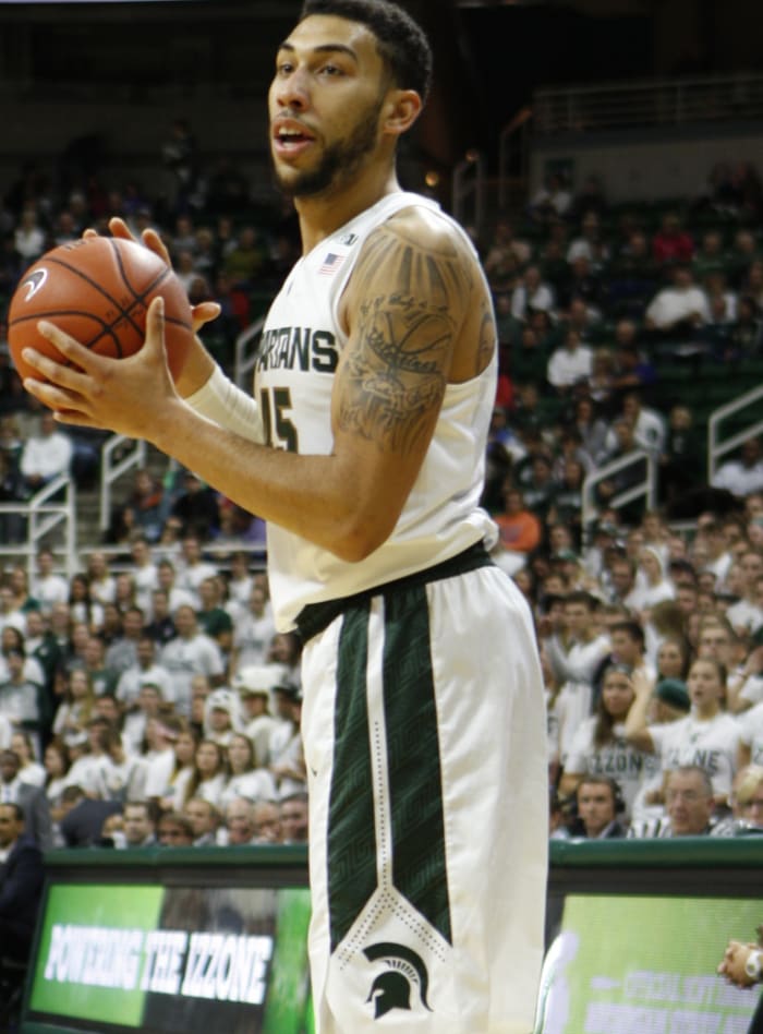 Denzel Valentine vs Ferris 2015.  Photo courtesy of Mark Boomgaard.
